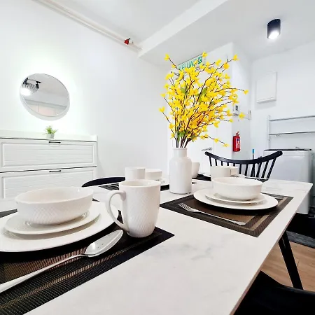 Bright 7 Guests Scott Garden Duplex 1 Room Old Klang Road, Taman Desa, Kuchai Lama, Bangsar South, Pearl Point, Mid Valley, Kuala Lumpur Exterior photo